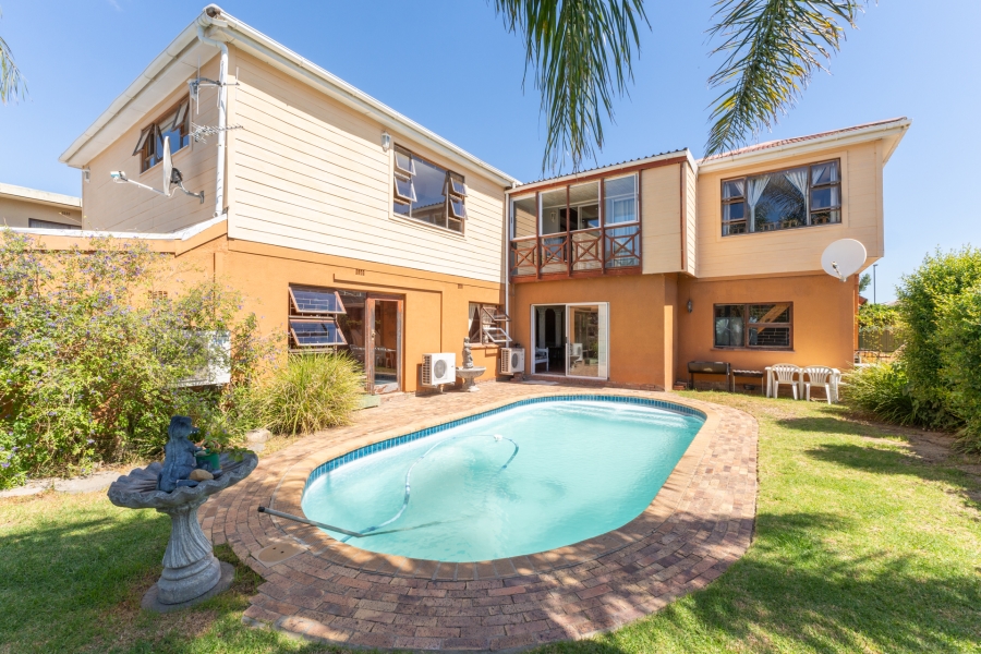 6 Bedroom Property for Sale in Goedehoop Western Cape